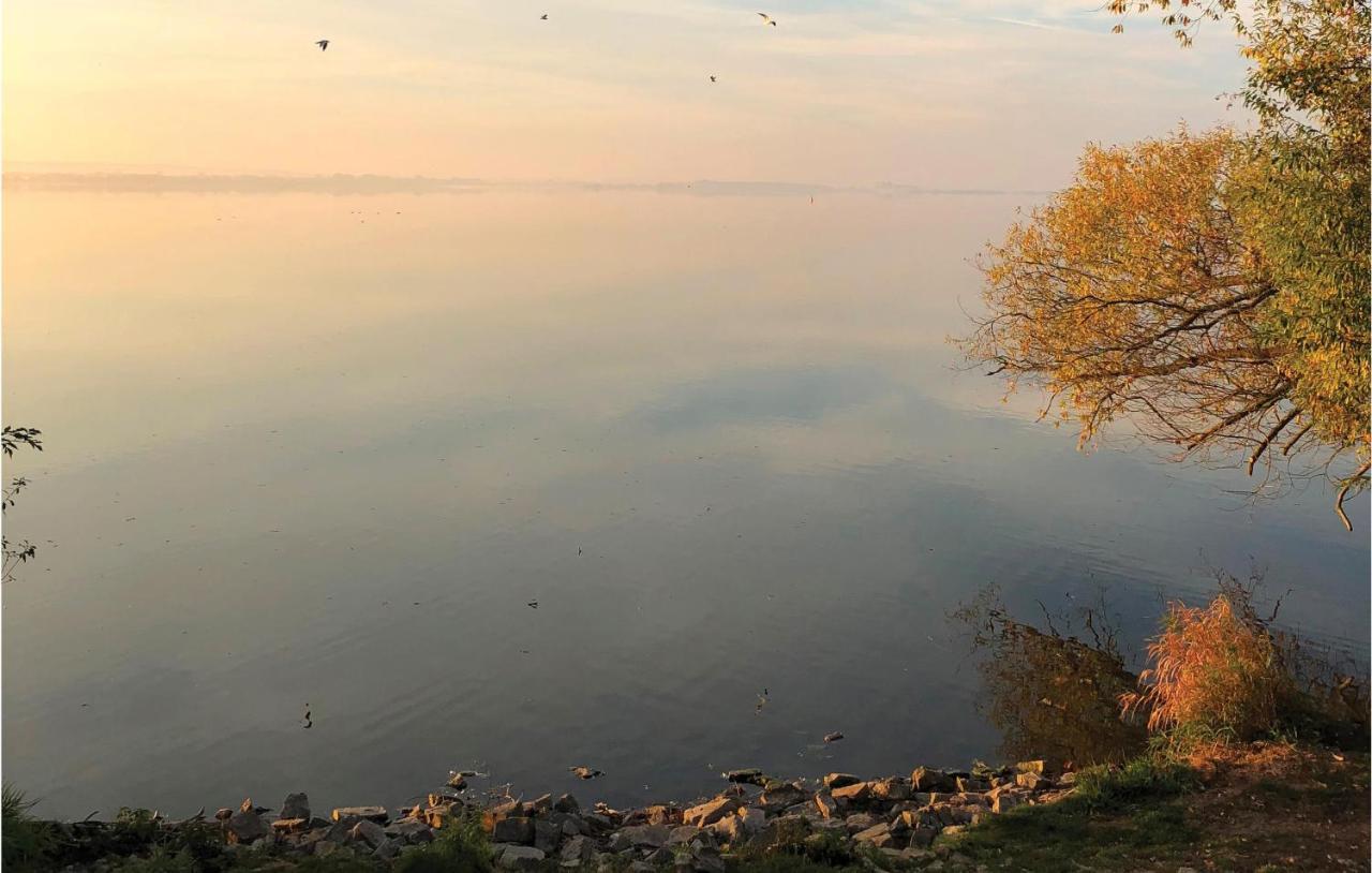 Cozy Home In Lembruch-Duemmer See With Wifi Buitenkant foto